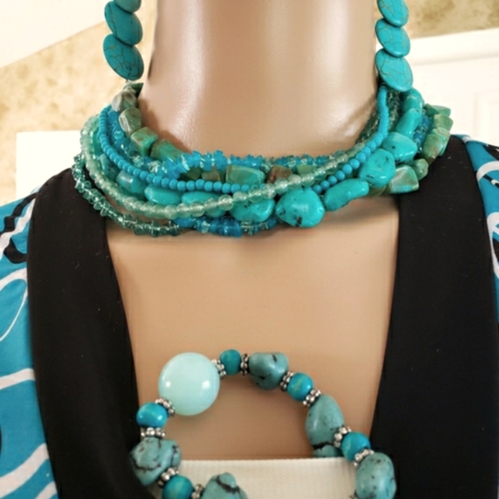 Howlite & Turquiose statement Necklace Earrings & Bracelet Set 3 NWOT - Picture 4 of 7